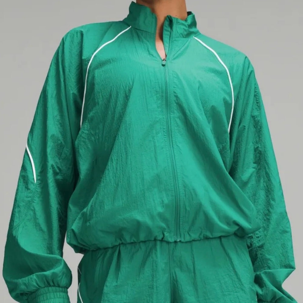 Lululemon License to Train lightweight jacket